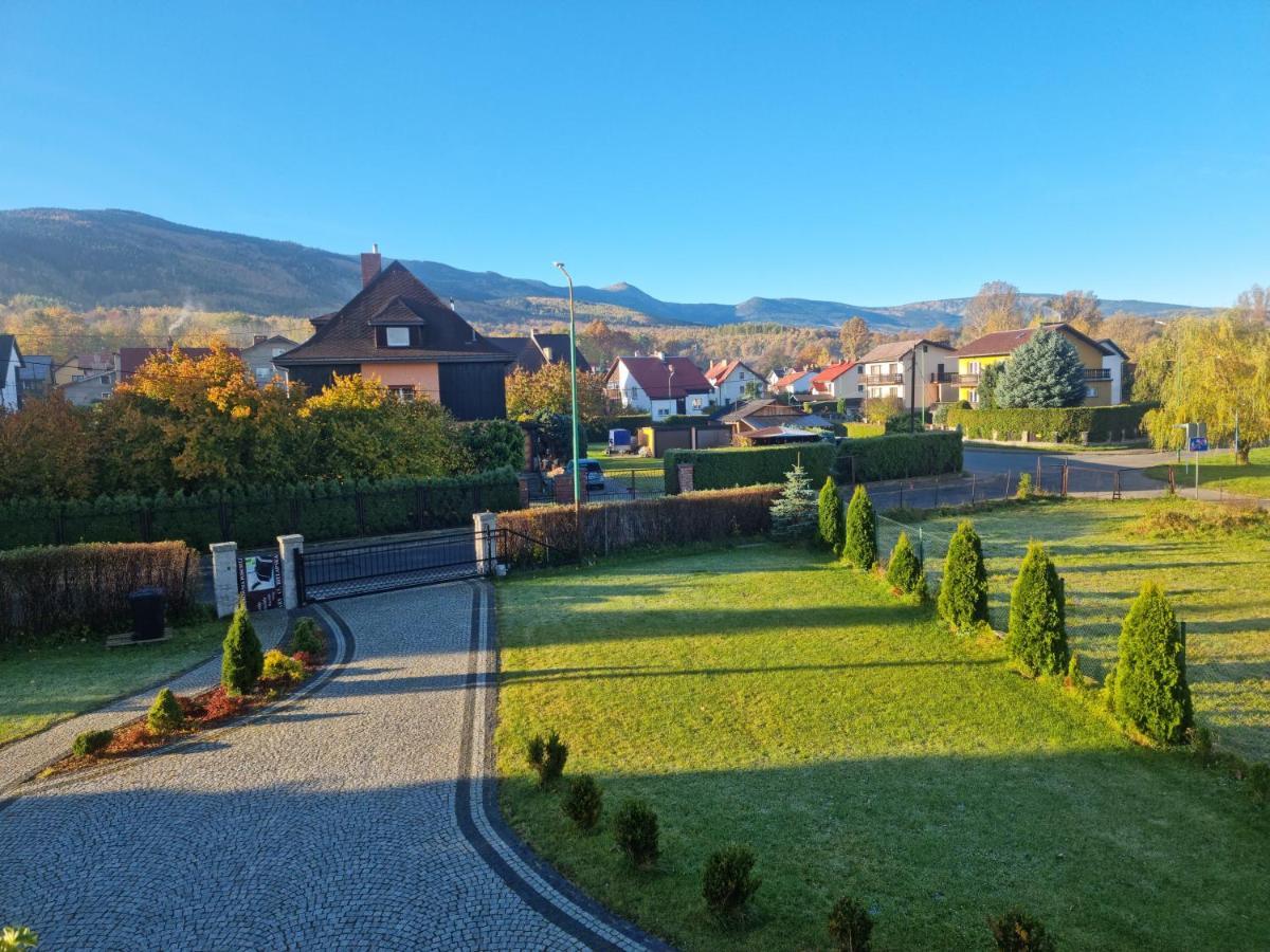 コバリApartament W Karkonoszachアパートメント エクステリア 写真